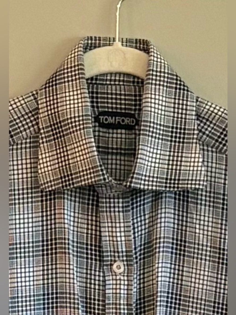 Tom Ford Men’s Slim Fit Plaid Dress Shirt with Pointed Collar Size 16 Neck